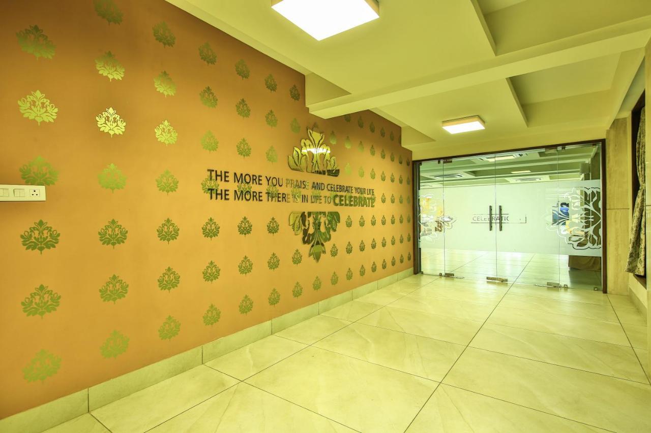Fabhotel Flora Vastral Ahmedabad Exterior photo