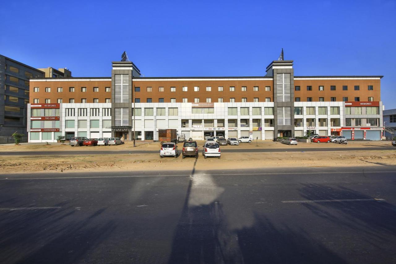 Fabhotel Flora Vastral Ahmedabad Exterior photo