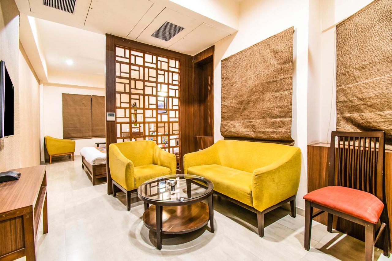 Fabhotel Flora Vastral Ahmedabad Exterior photo
